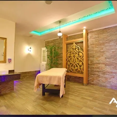 5 Stars Compound With Private Garden, Near The Sea דירה *