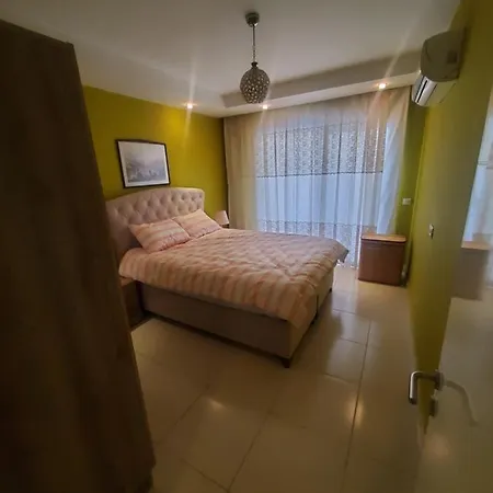 5 Stars Compound With Private Garden, Near The Sea Apartment
